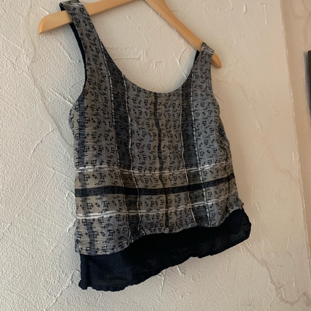 Unique Andrew Fezza Crop Top - Picture 2 of 5